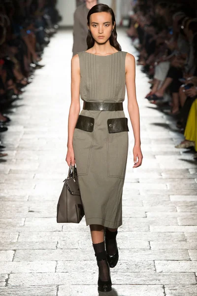 Look 67